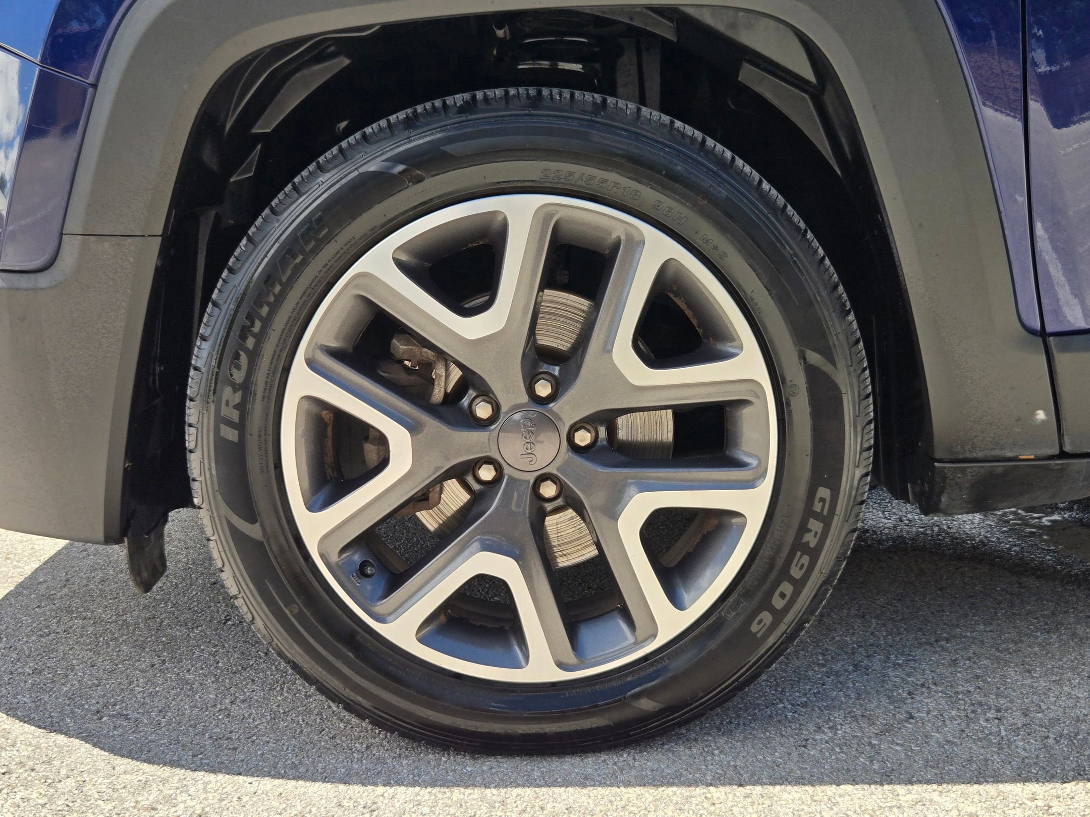 Used 2018 Jeep Renegade Latitude FWD image 31