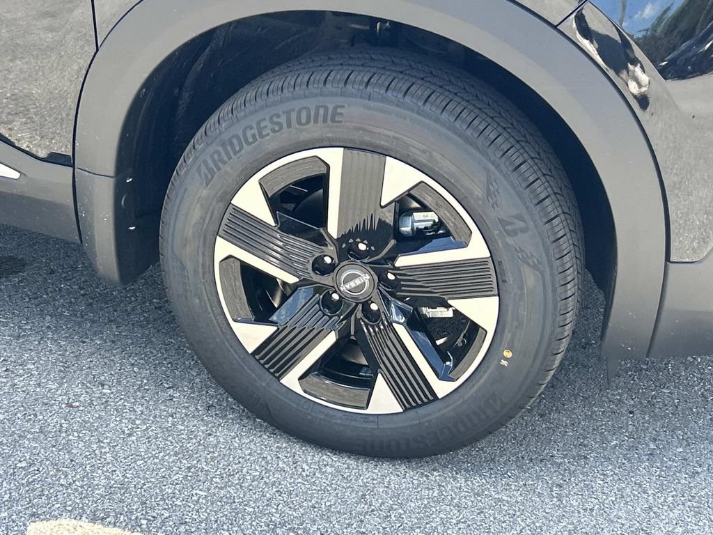 New 2026 Nissan Kicks SV w/ Cold Weather Package AWD/4WD image 9