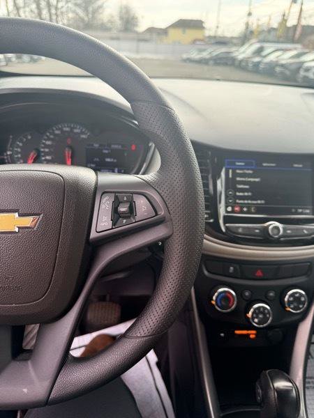 Used 2019 Chevrolet Trax LS w/ Tint and Cruise Package image 15