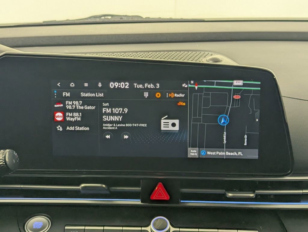 Used 2024 Hyundai Elantra SEL image 20