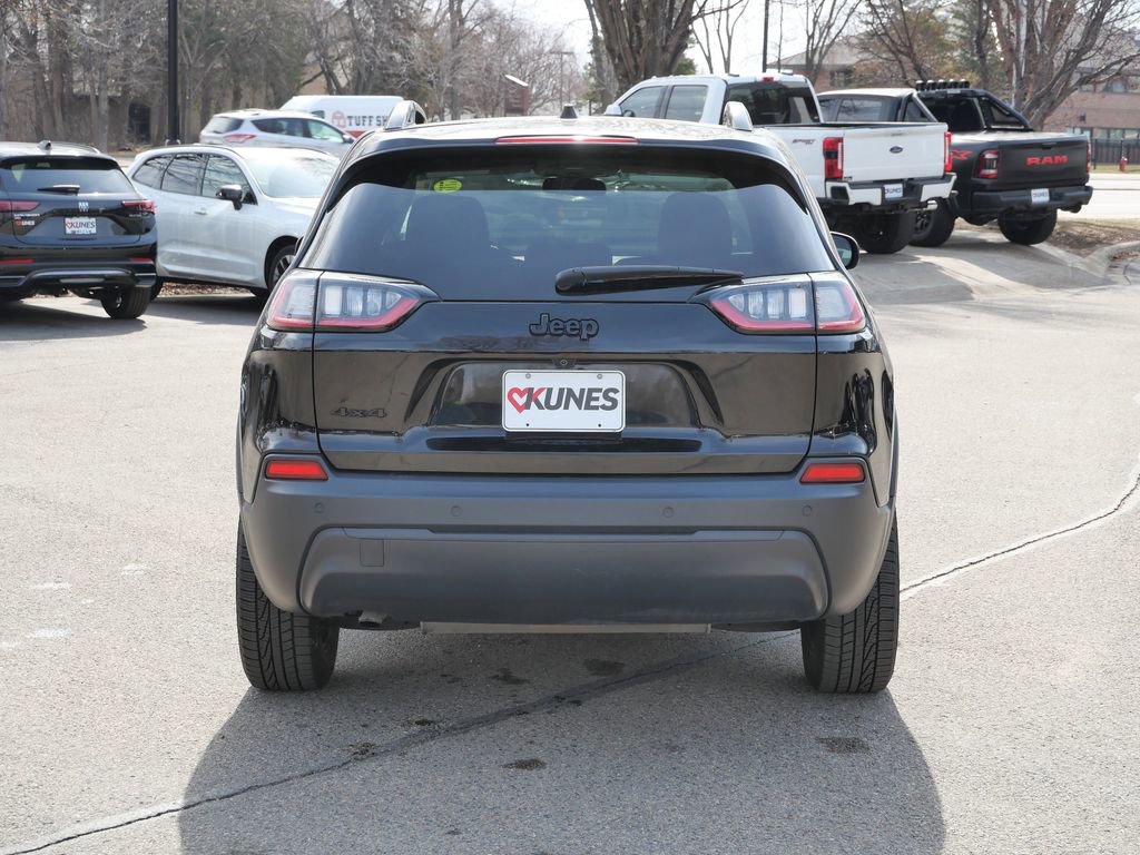 Used 2019 Jeep Cherokee Latitude Plus image 8