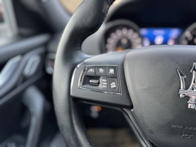 Used 2020 Maserati Levante GranLusso image 25