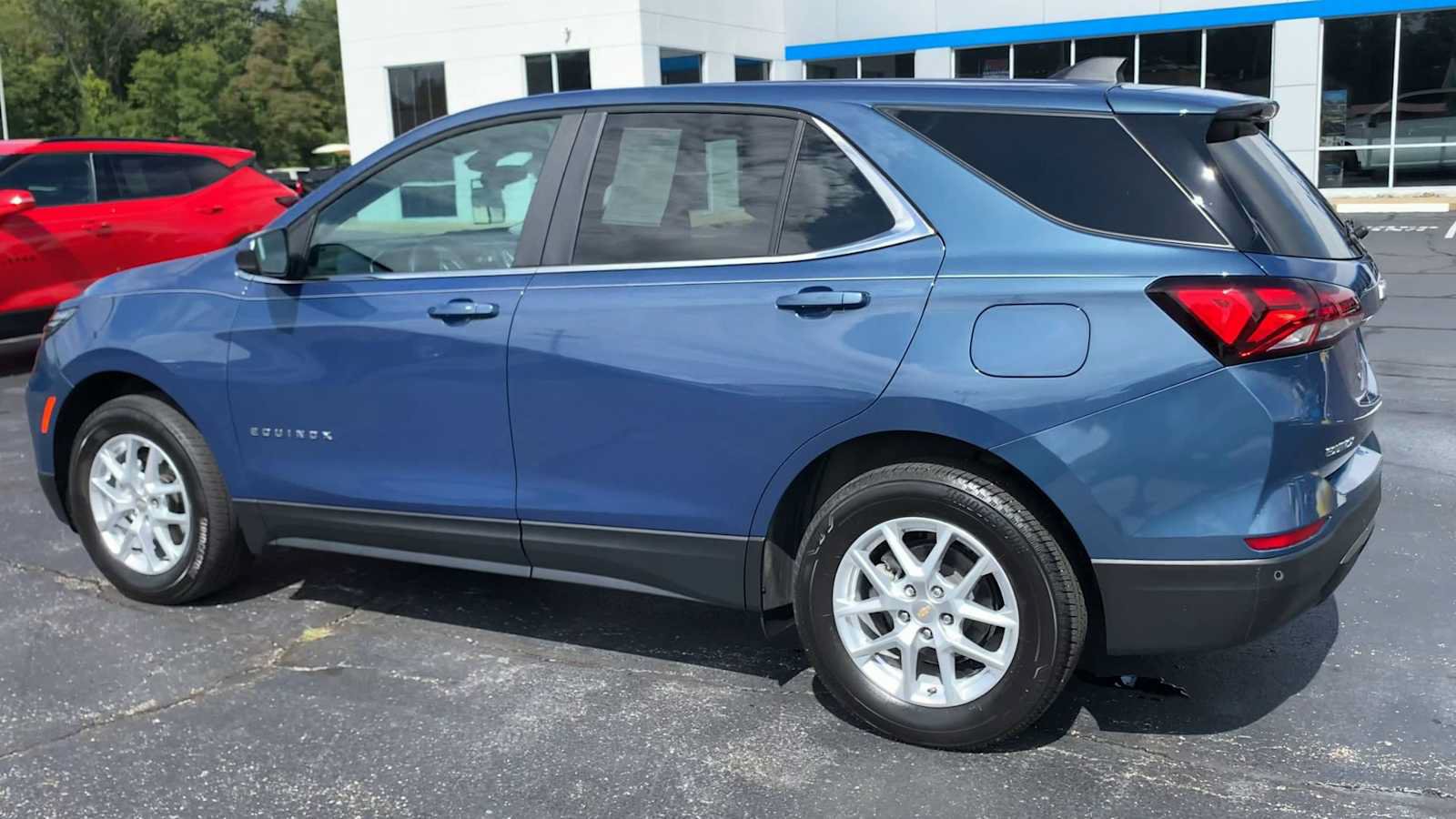 Certified 2024 Chevrolet Equinox LT AWD/4WD image 6