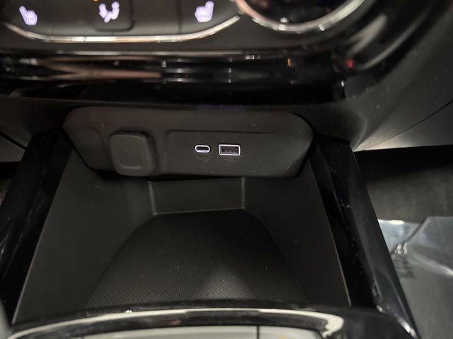 Used 2024 Chevrolet Trax LT w/ Driver Confidence Package FWD image 36