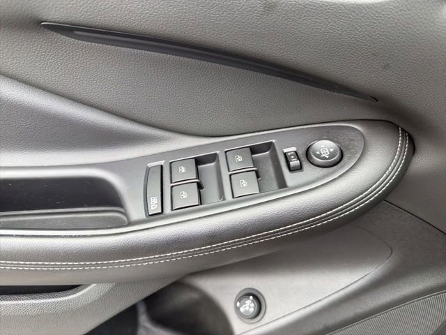 Used 2020 Buick Envision Essence FWD image 12