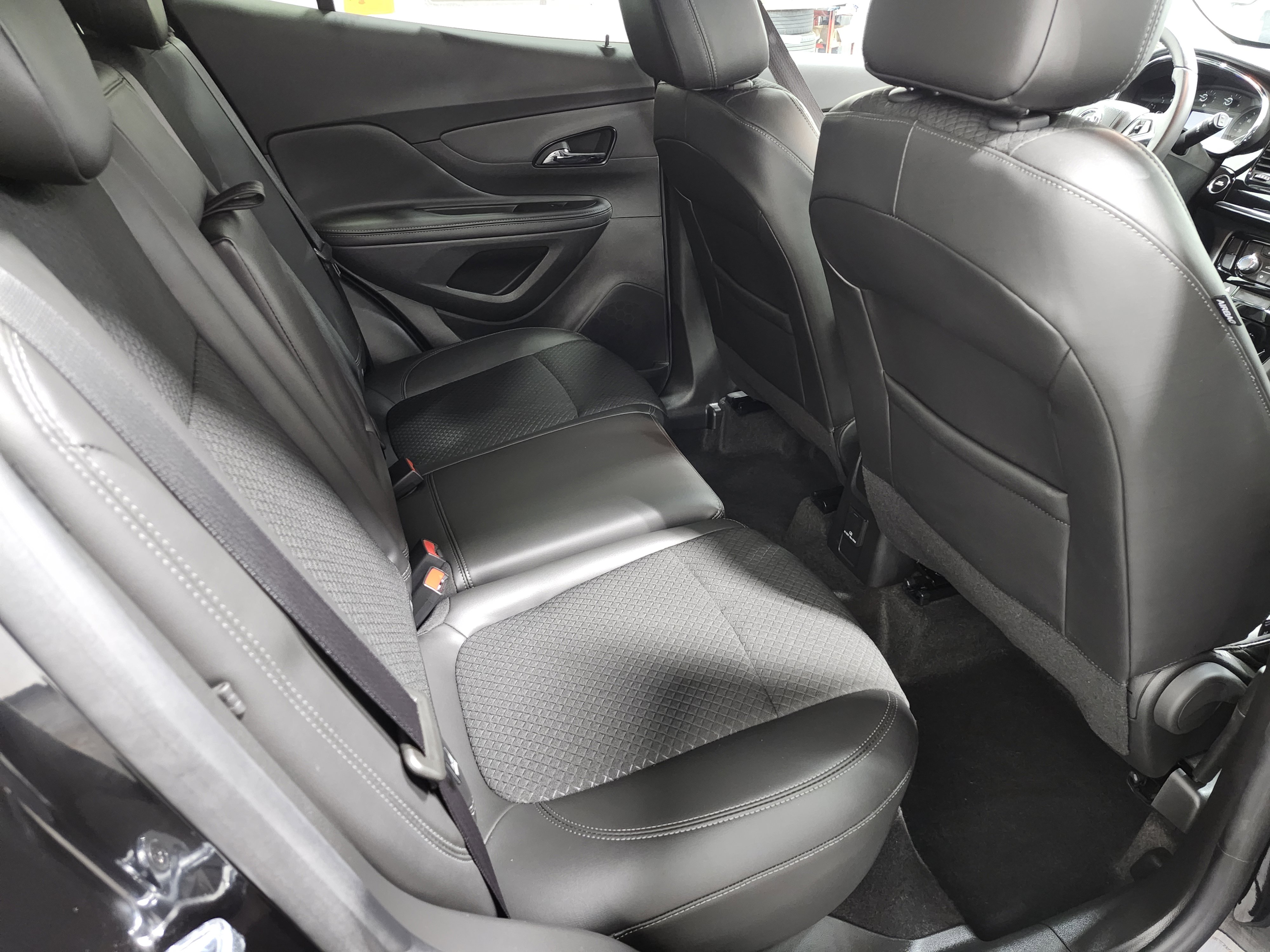 Used 2022 Buick Encore Preferred w/ Safety Package image 20