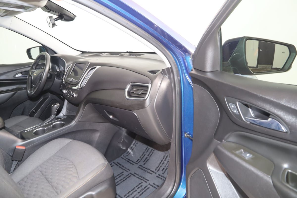 Used 2020 Chevrolet Equinox LT FWD image 38