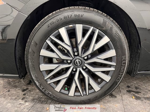 Used 2025 Nissan Altima 2.5 SV FWD image 22