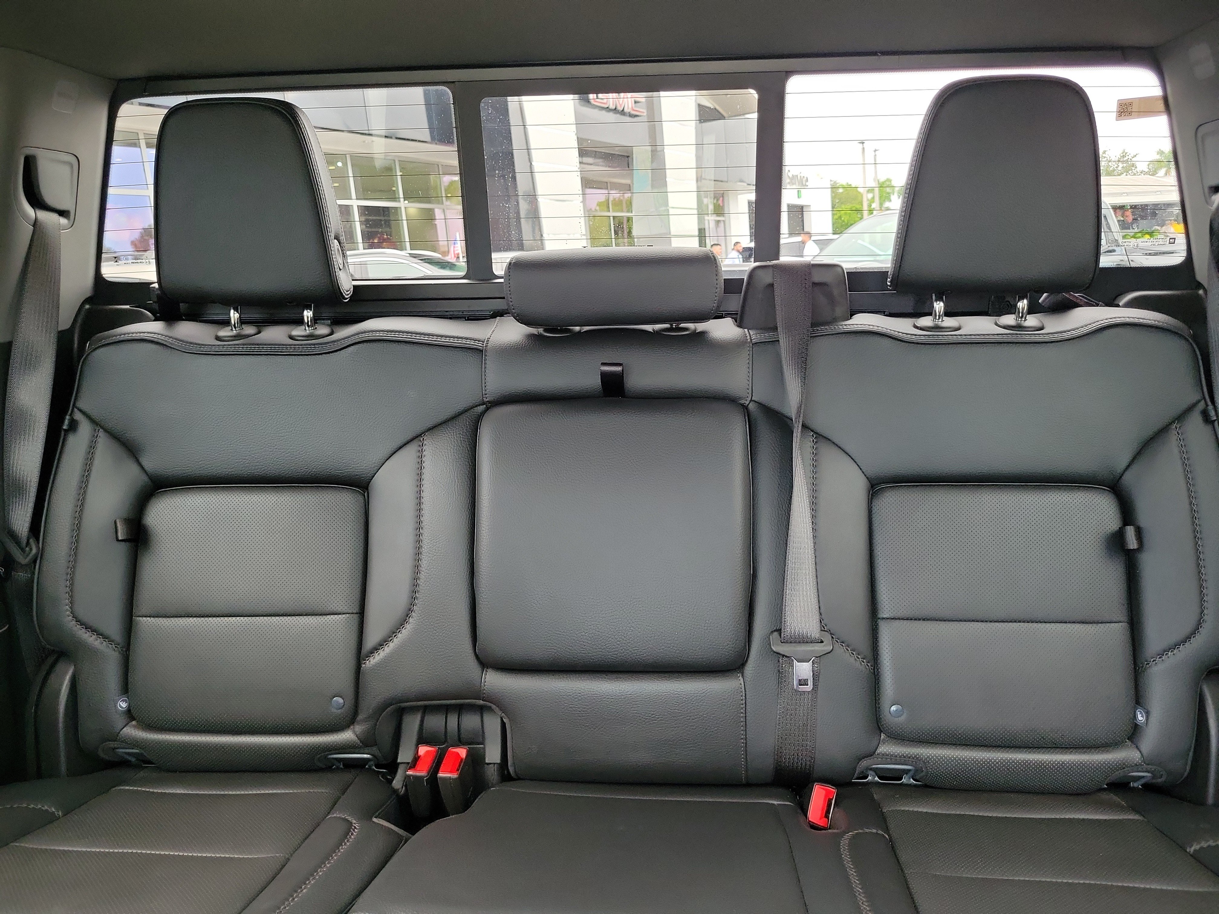 Used 2024 GMC Sierra 1500 Denali w/ Denali Reserve Package AWD/4WD image 16