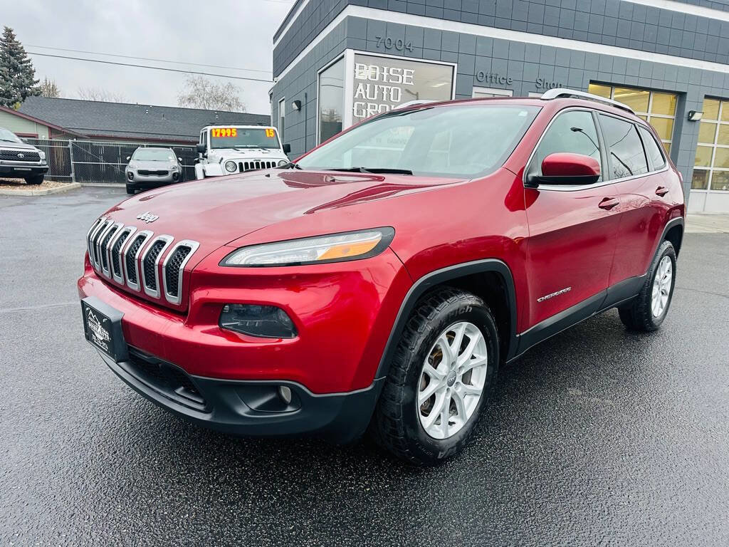 Used 2016 Jeep Cherokee Latitude w/ Cold Weather Group image 3