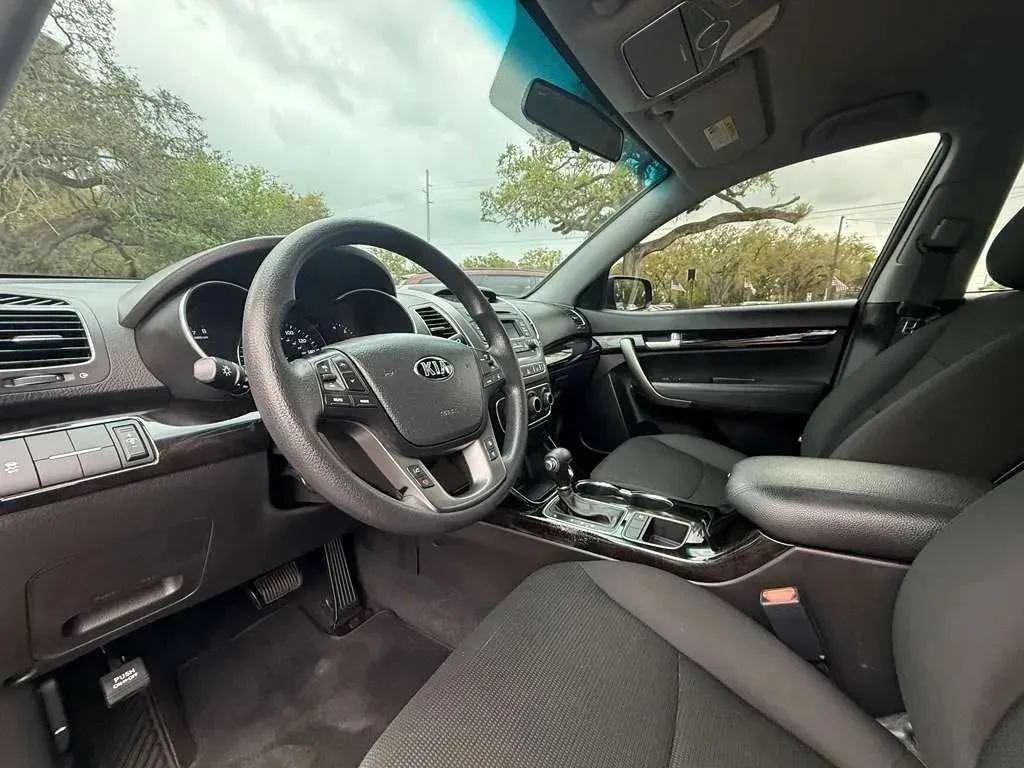 Used 2015 Kia Sorento LX FWD image 9