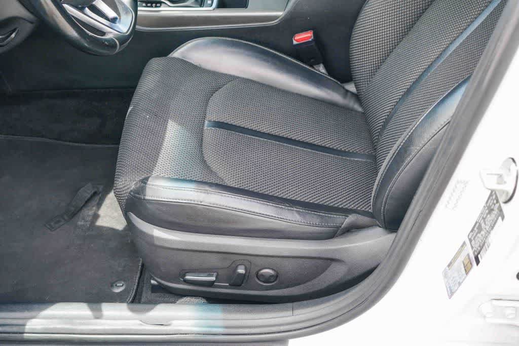 Used 2020 Kia Optima S FWD image 21