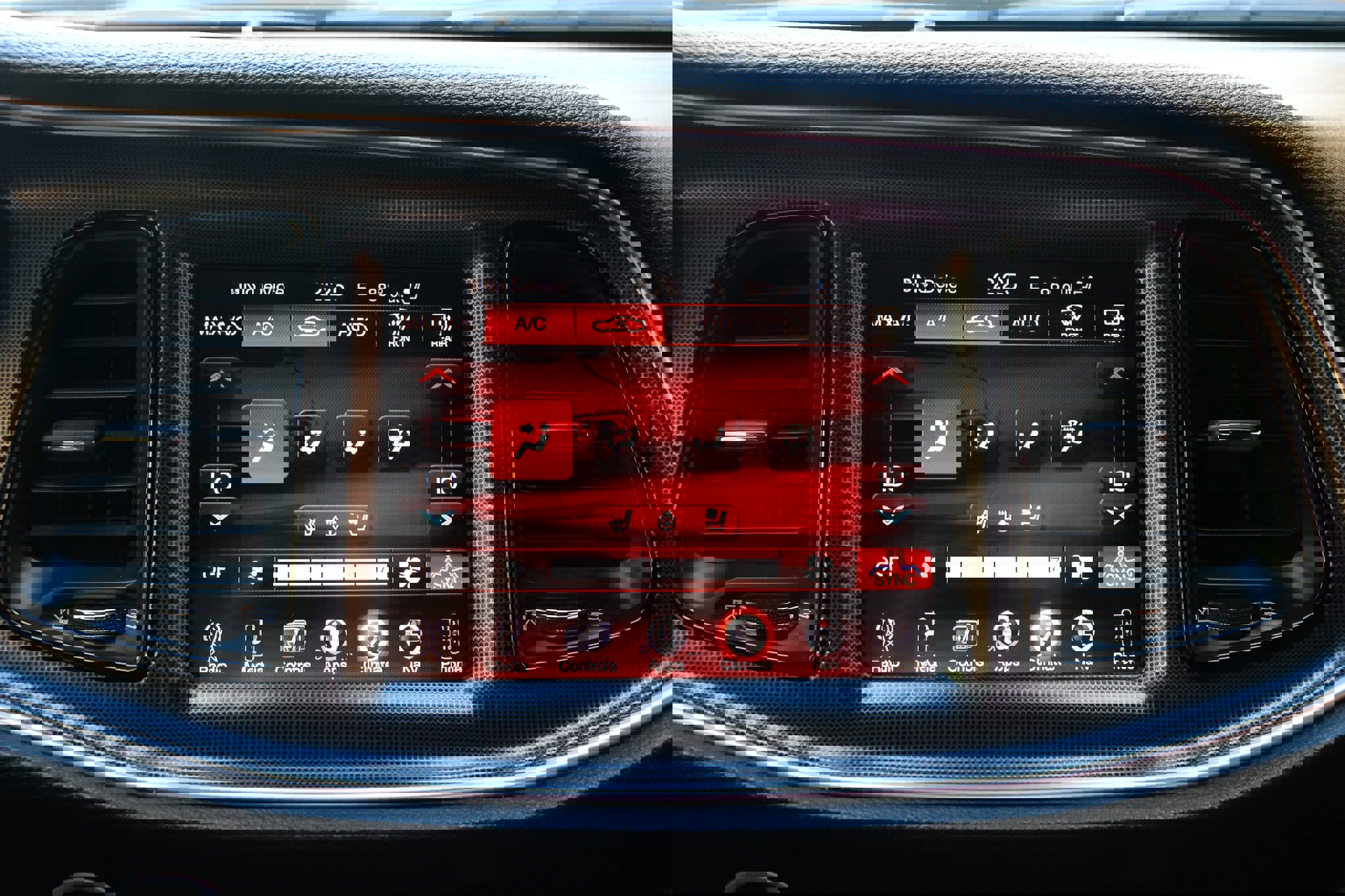 Used 2015 Dodge Challenger R/T Scat Pack w/ Scat Pack Appearance Package image 36