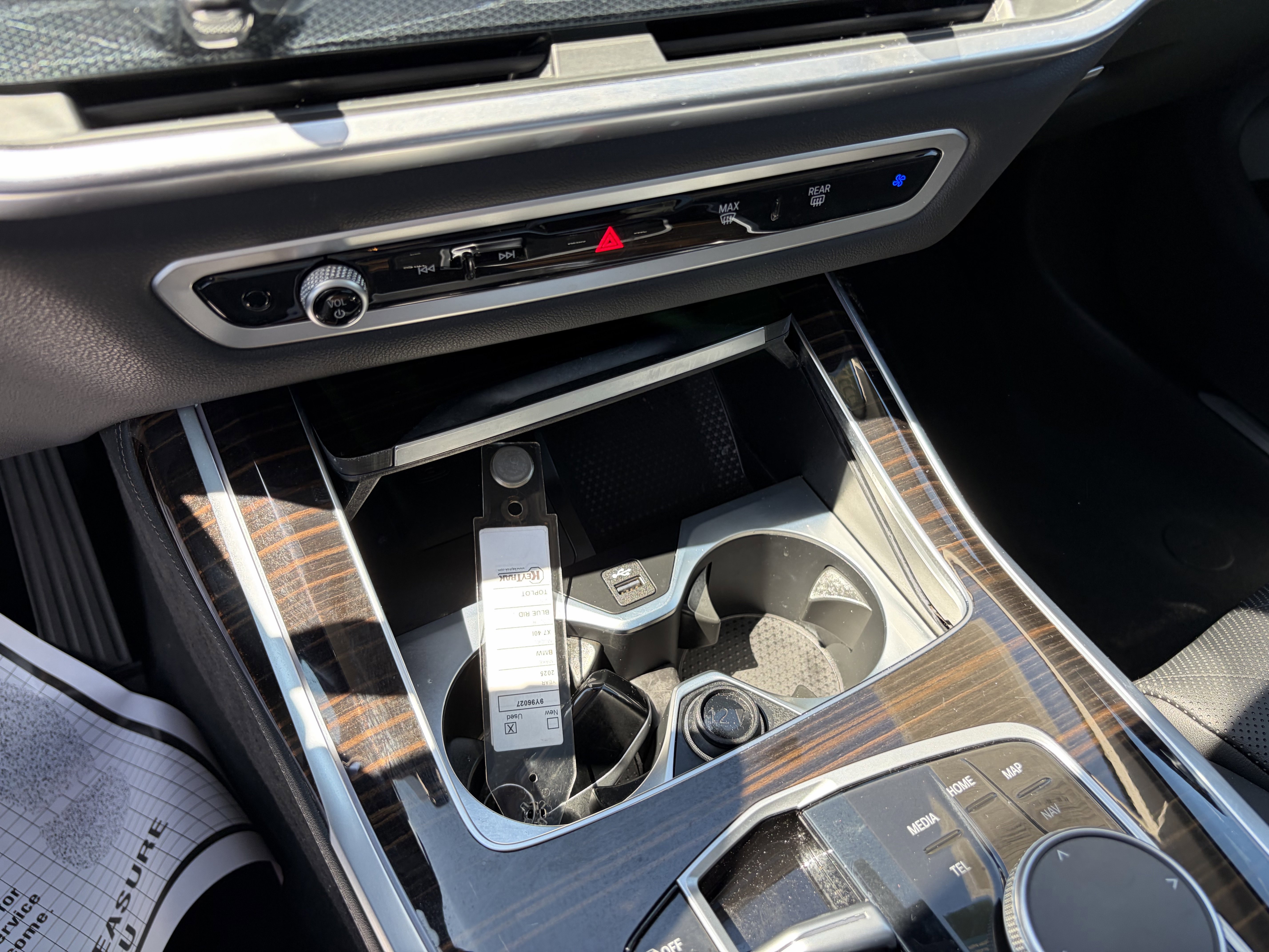 Certified 2025 BMW X7 xDrive40i w/ Premium Package AWD/4WD image 13
