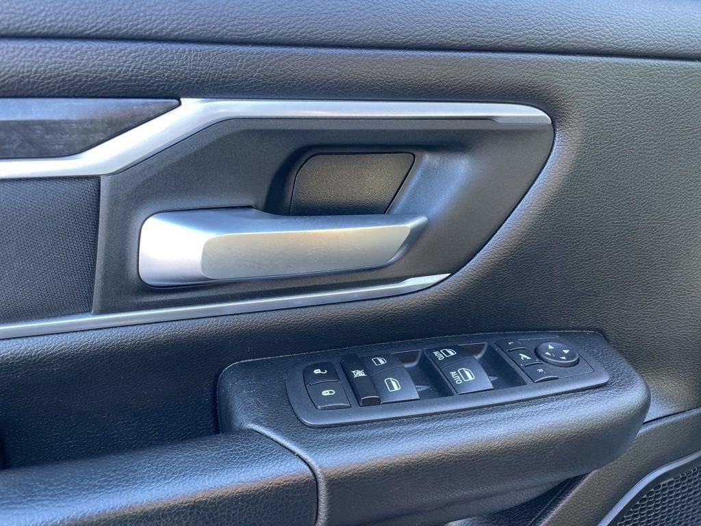 Used 2023 RAM 1500 Big Horn AWD/4WD image 19
