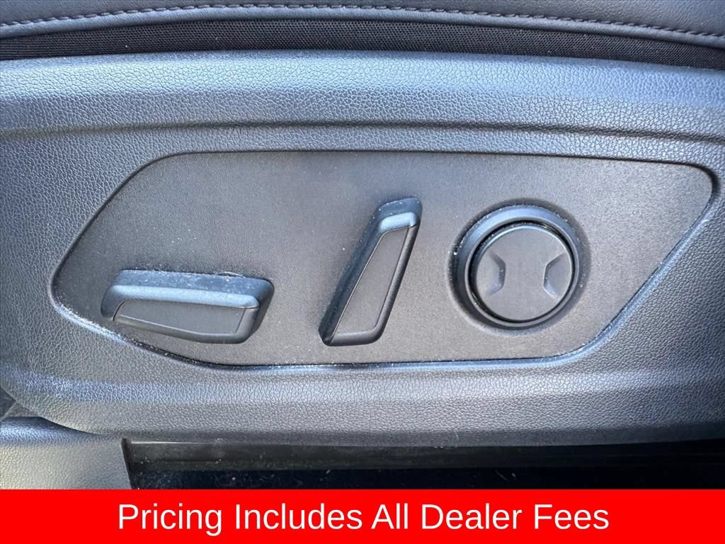Used 2022 Kia Sorento S FWD image 16