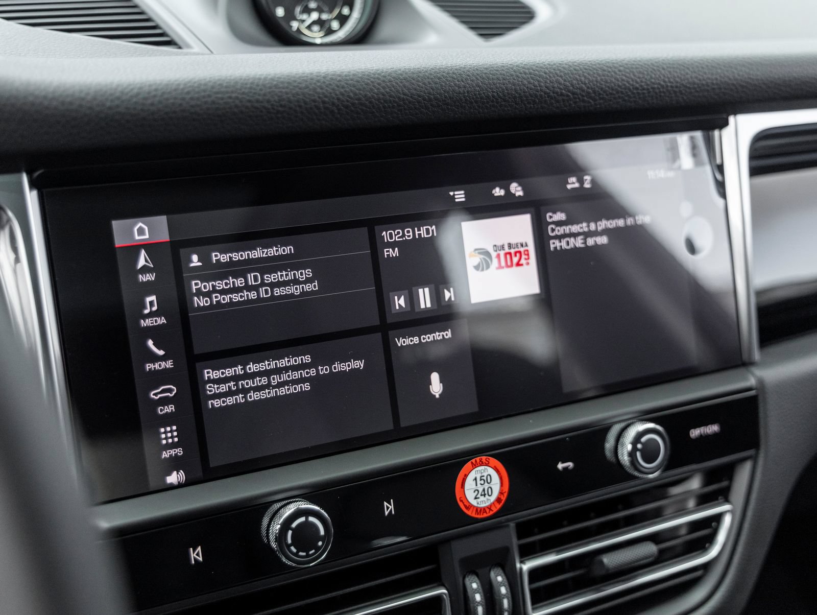 Certified 2026 Porsche Macan AWD/4WD image 28