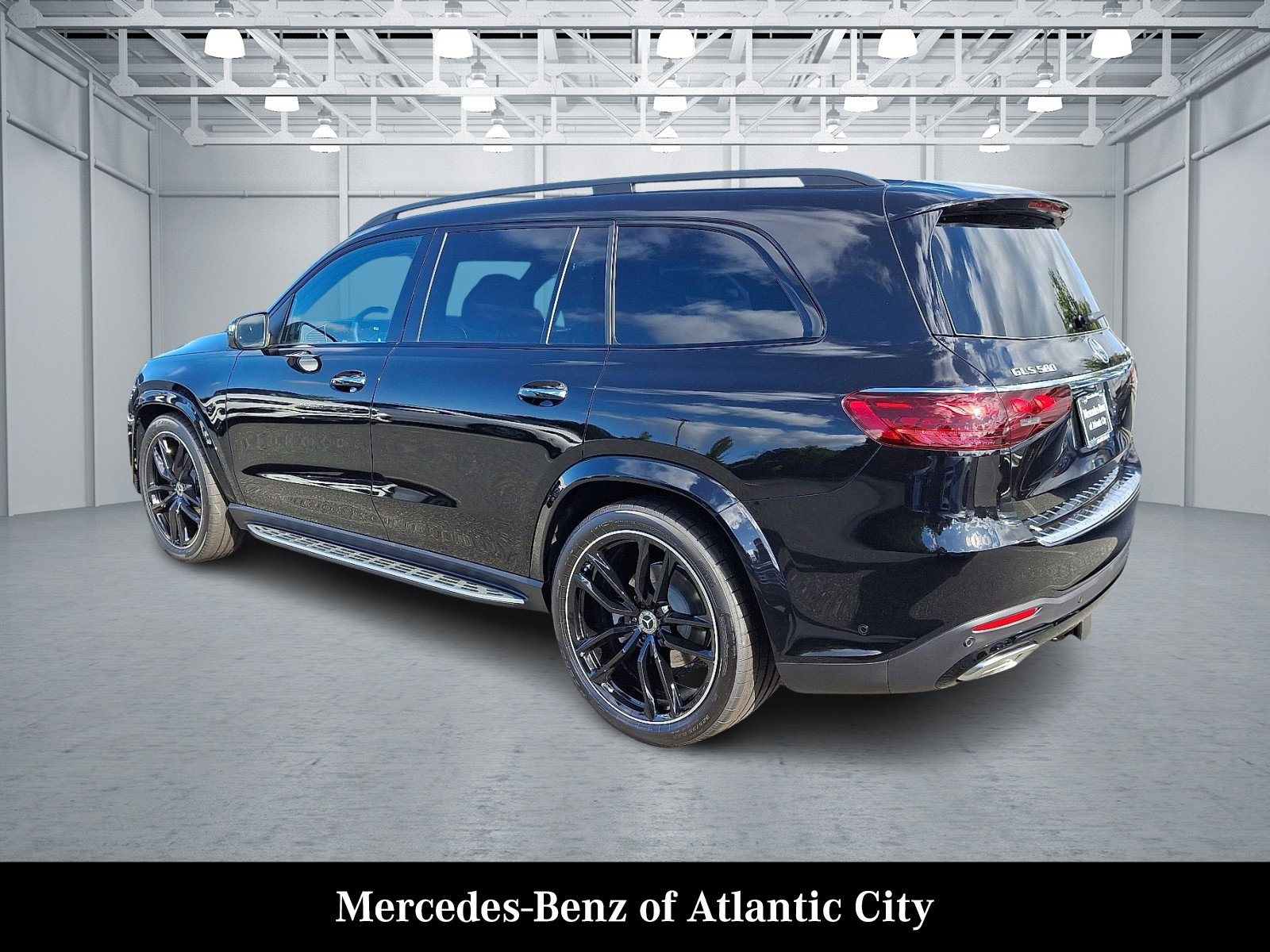 New 2026 Mercedes-Benz GLS 580 4MATIC image 3