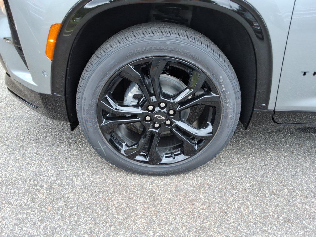 New 2027 Chevrolet Traverse RS FWD image 10