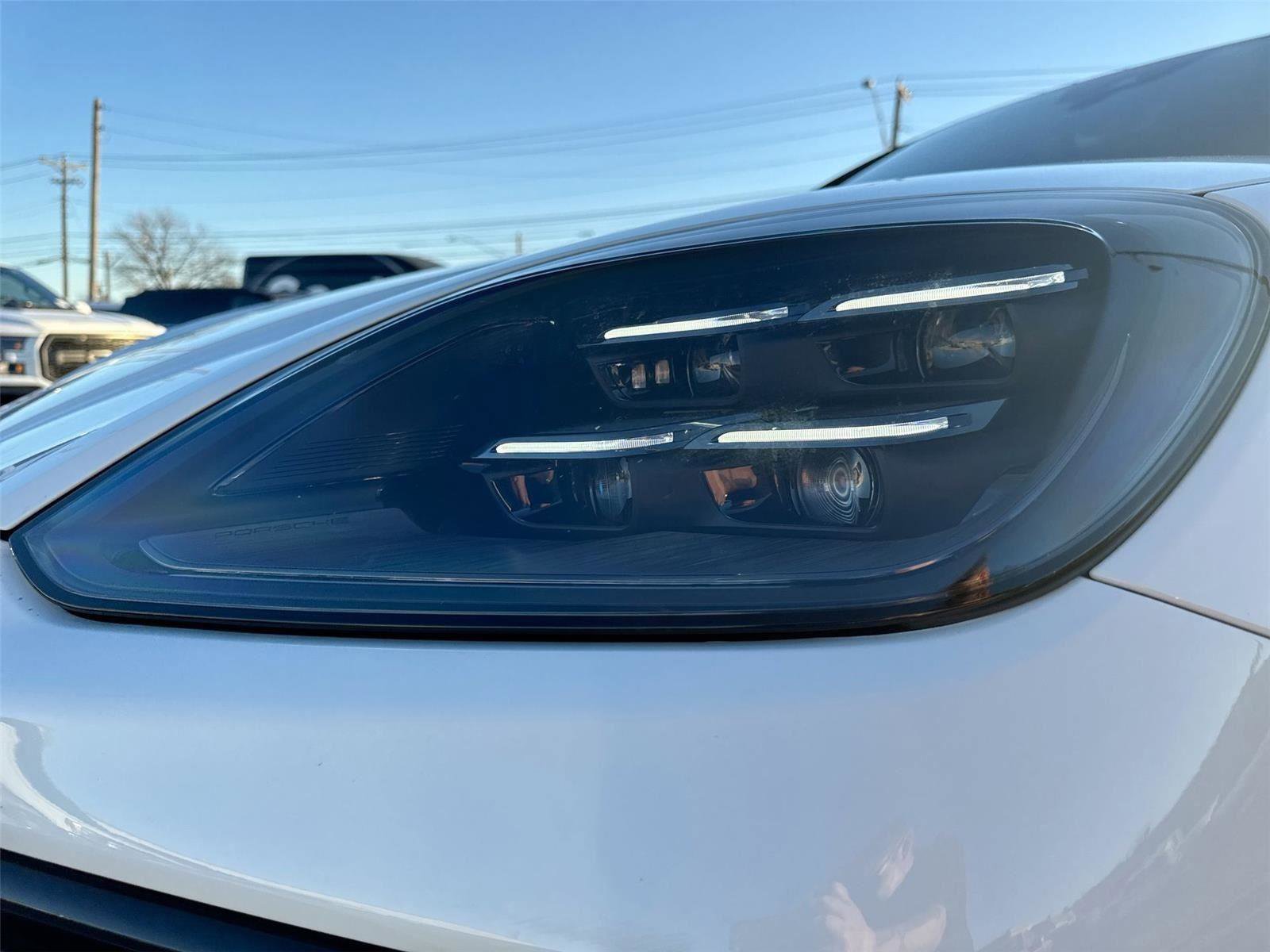 Used 2024 Porsche Cayenne Coupe image 33