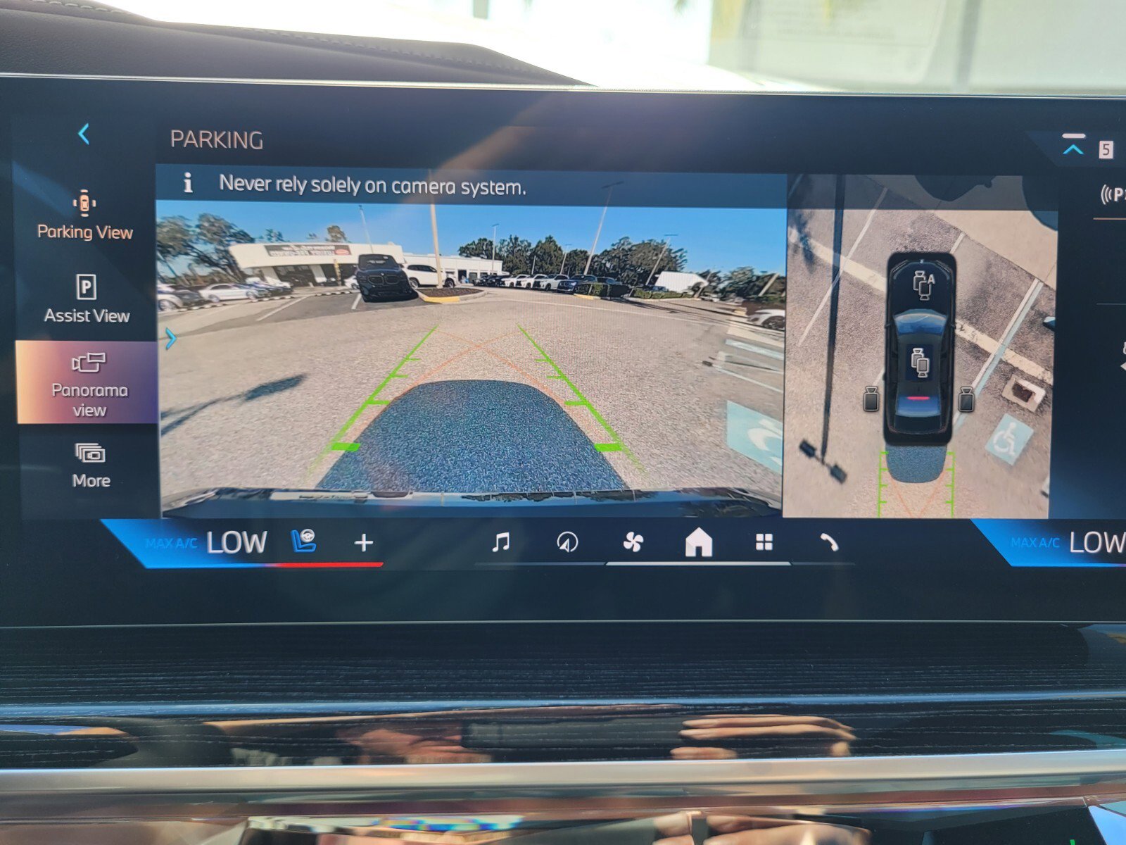 Used 2026 BMW 740i w/ Executive Package image 23