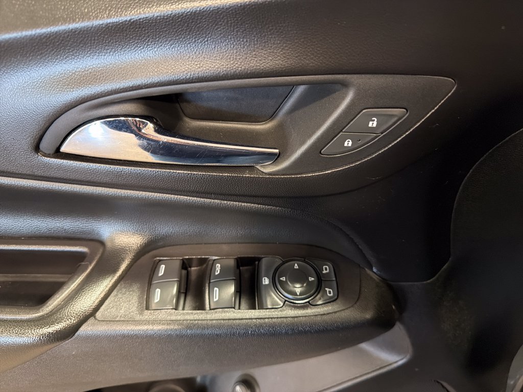 Used 2019 Chevrolet Equinox LT AWD/4WD image 14