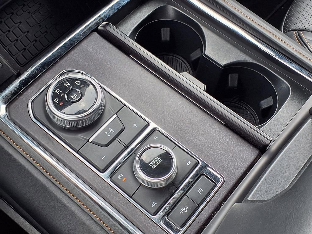 Used 2024 Ford Expedition Platinum AWD/4WD image 23