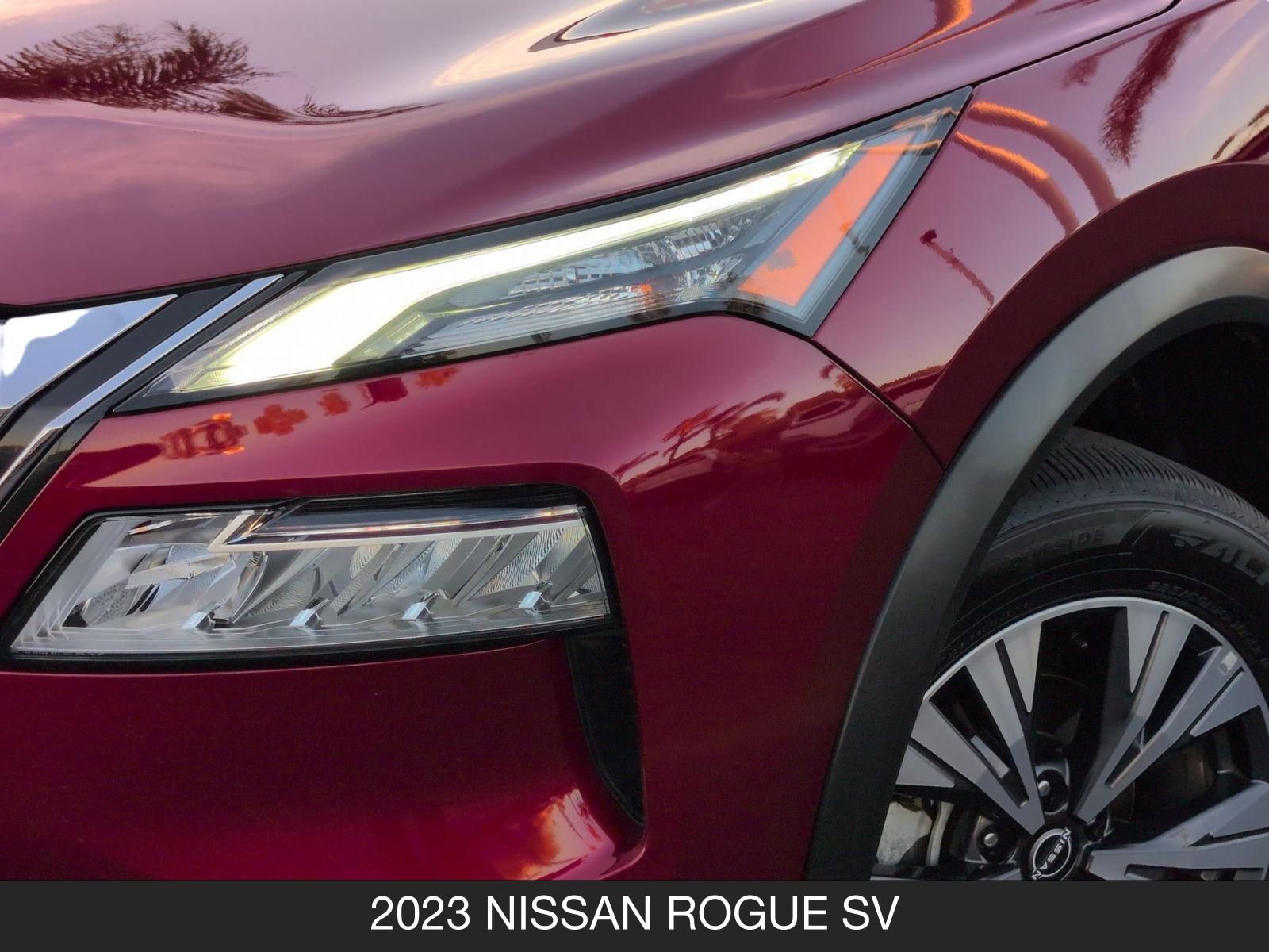 Used 2023 Nissan Rogue SV image 10