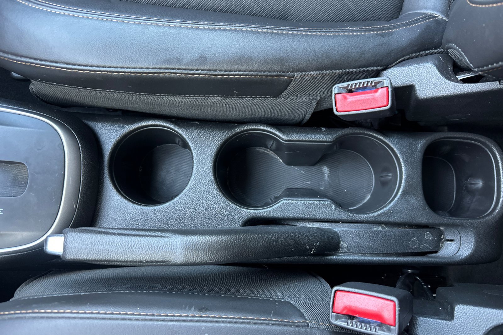 Used 2022 Chevrolet Trax LT w/ LT Convenience Package image 32