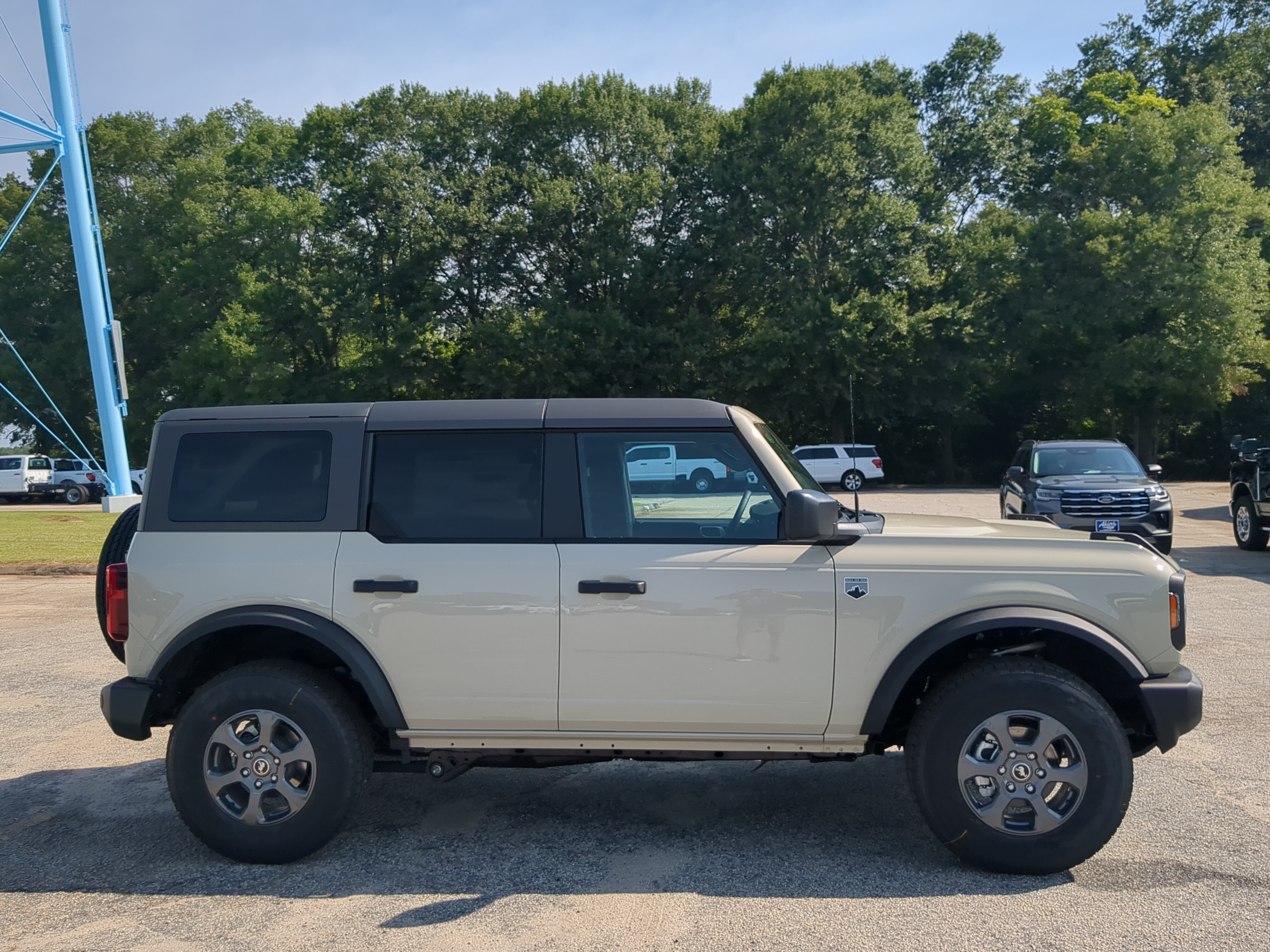 New 2026 Ford Bronco Big Bend AWD/4WD image 2