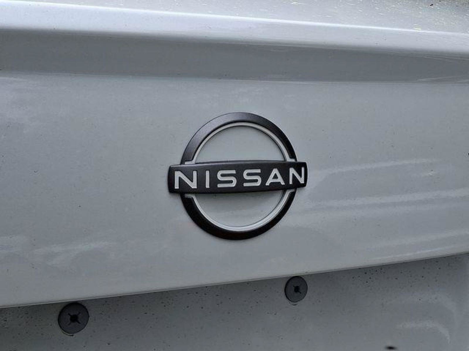 New 2025 Nissan Versa SV w/ Trunk Package FWD image 19