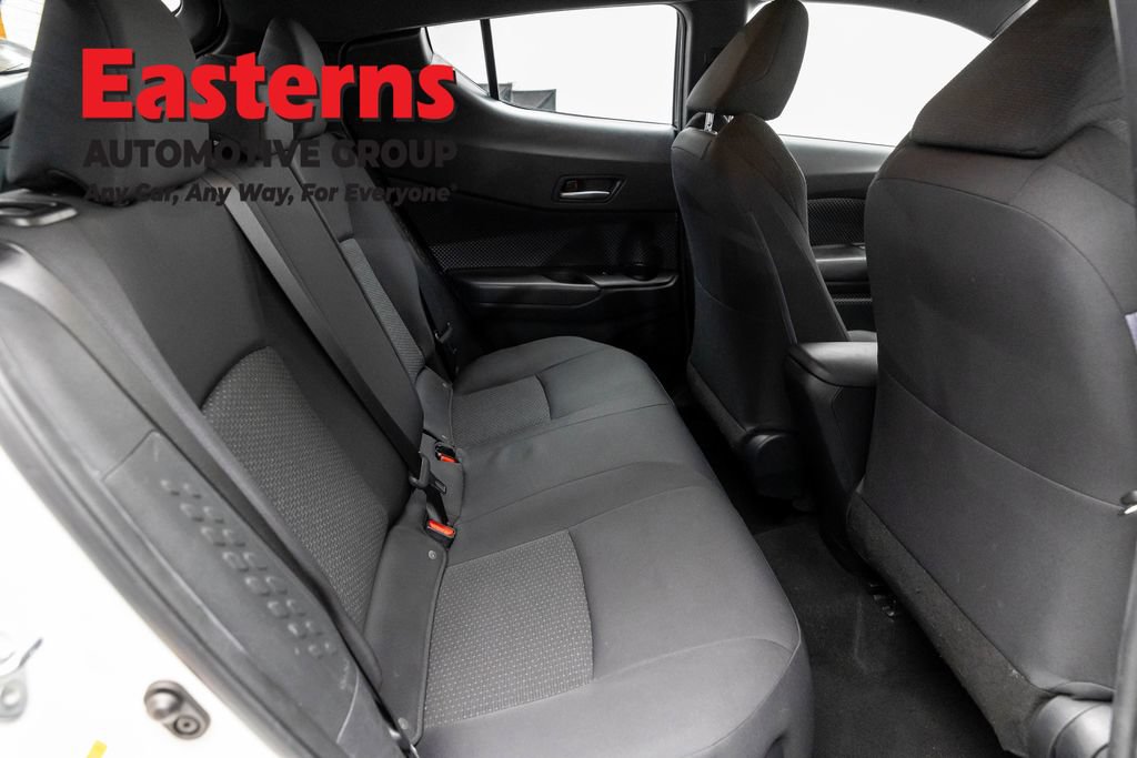 Used 2018 Toyota C-HR XLE FWD image 23