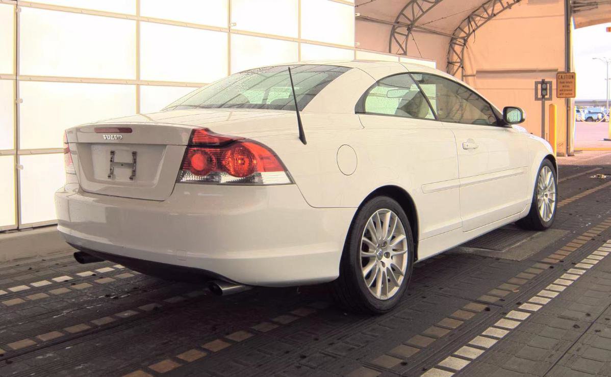 Used 2008 Volvo C70 T5 FWD image 4