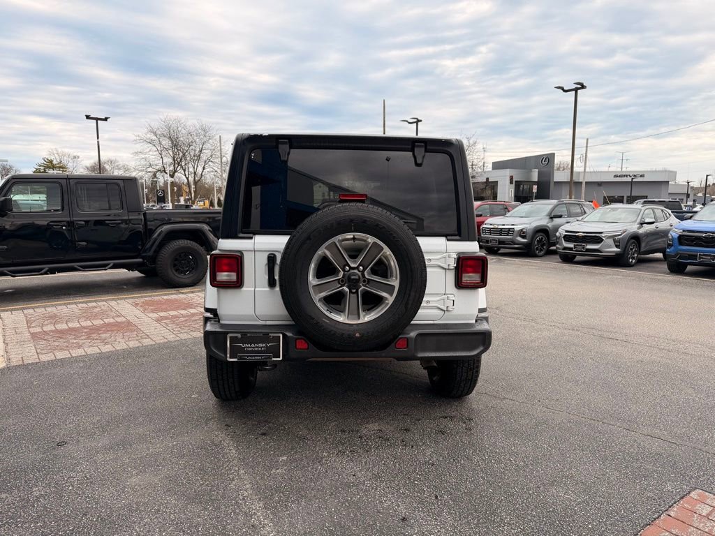 Used 2022 Jeep Wrangler Unlimited Sahara image 6