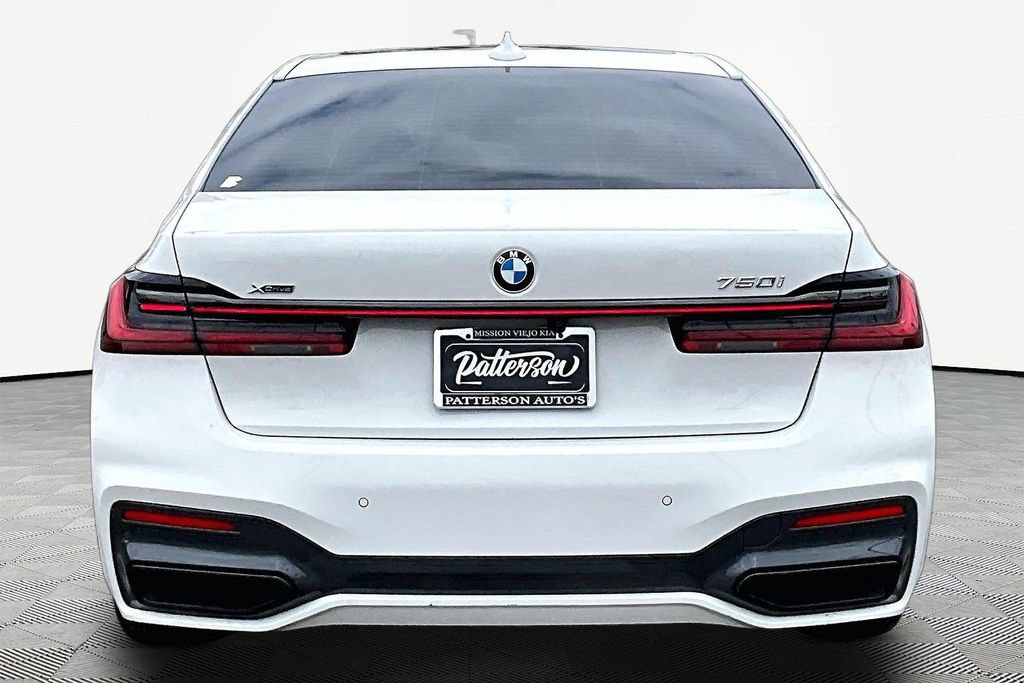 Used 2022 BMW 750i xDrive w/ Executive Package AWD/4WD image 4