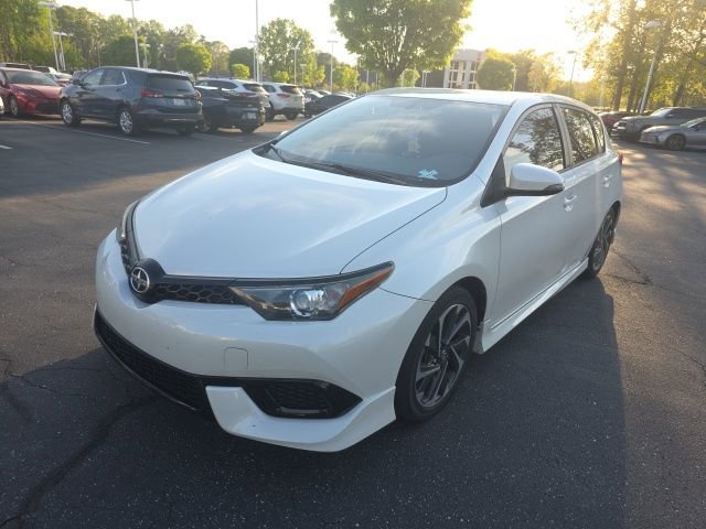 Used 2016 Scion iM image 4