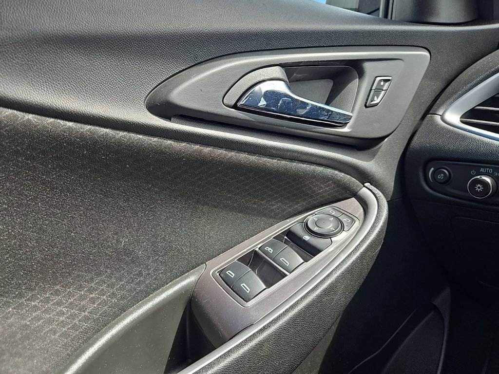 Used 2023 Chevrolet Malibu LT FWD image 16