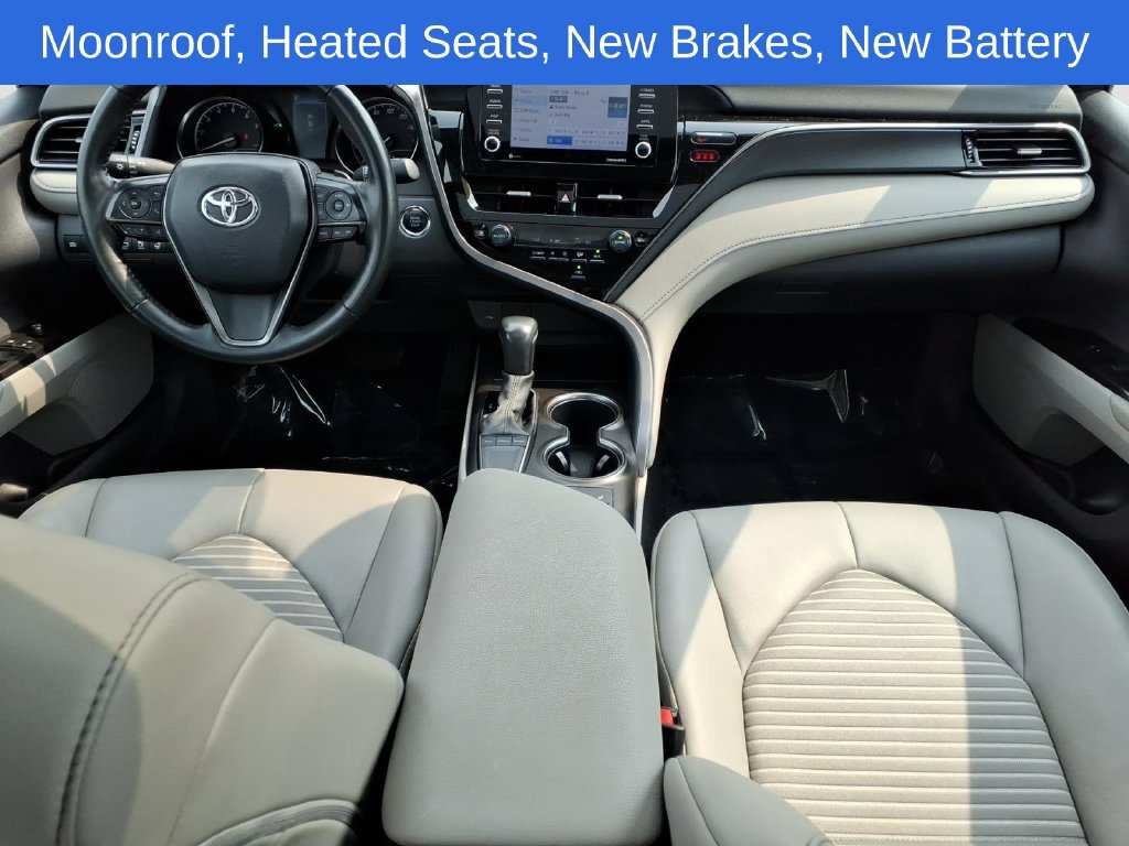 Used 2024 Toyota Camry SE w/ Cold Weather Package FWD image 11