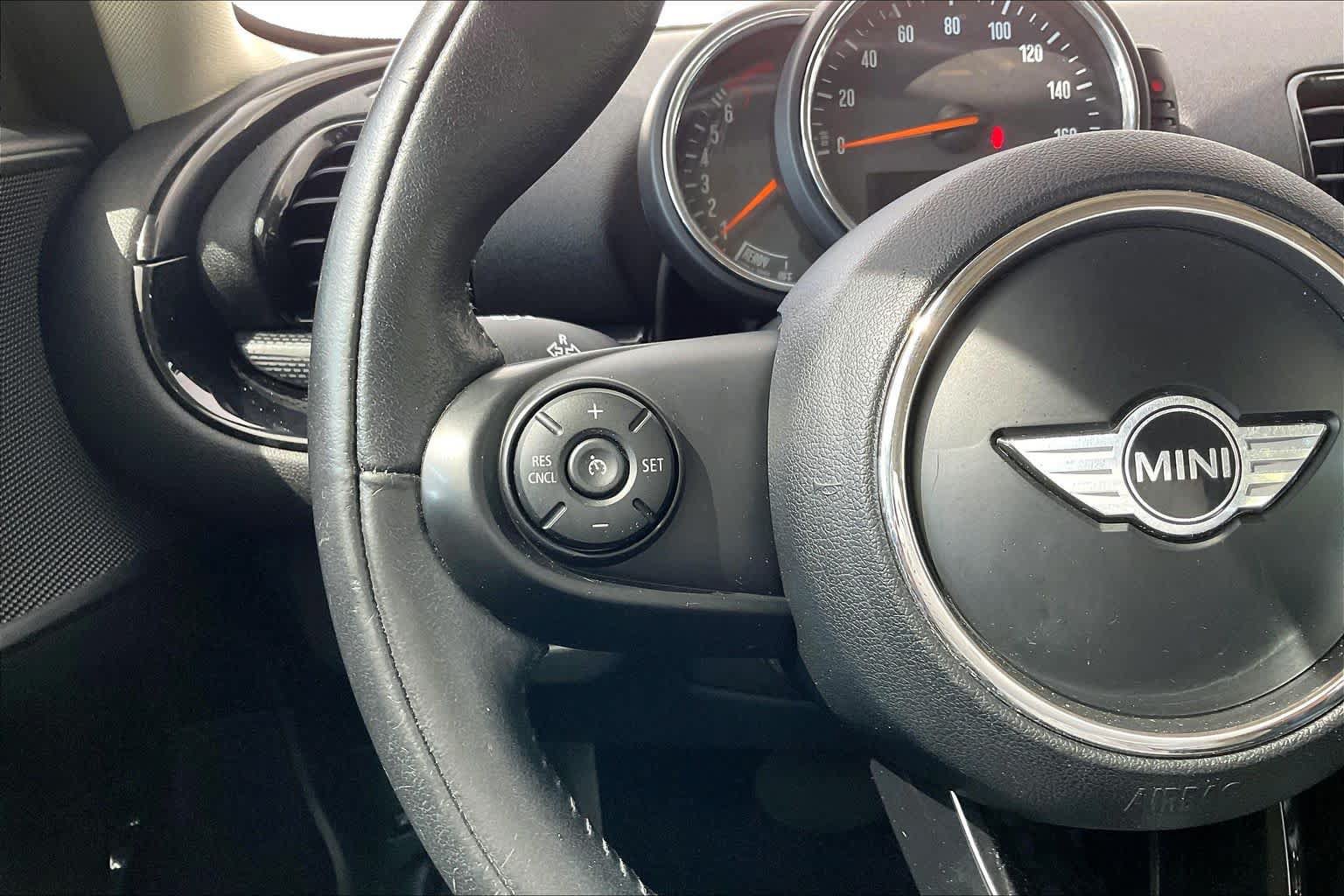 Used 2017 MINI Cooper Clubman FWD image 24
