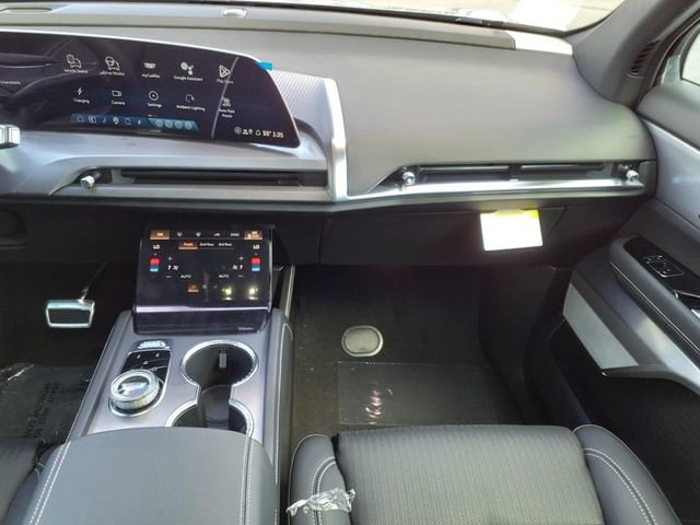 New 2026 Cadillac Vistiq Luxury image 17