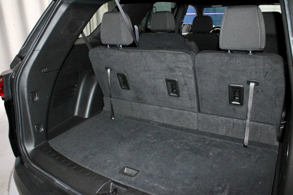 Used 2023 Chevrolet Traverse LT AWD/4WD image 14