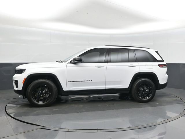 New 2025 Jeep Grand Cherokee Altitude image 2