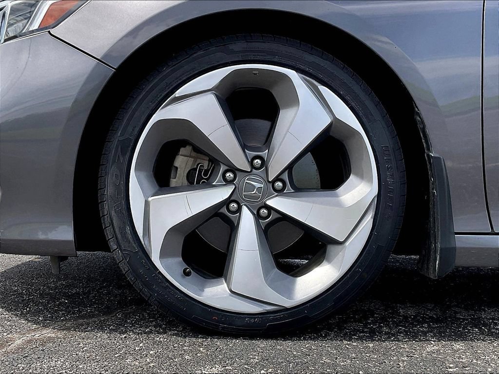Certified 2018 Honda Accord Touring image 19