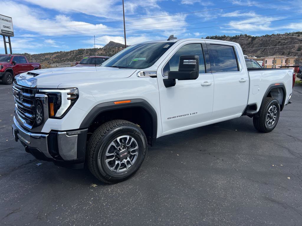 New 2026 GMC Sierra 2500 SLE image 3