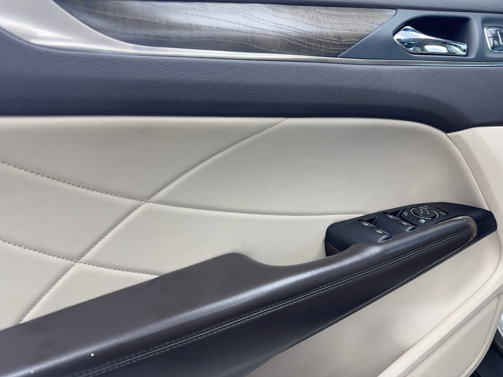 Used 2017 Lincoln MKC Reserve w/ Lincoln MKC Climate Package image 33