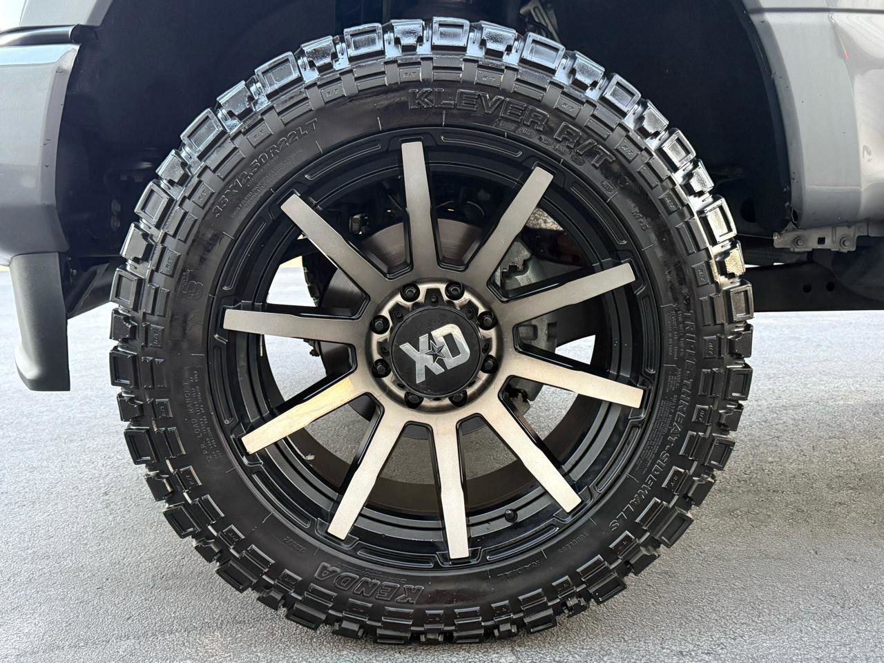 Used 2021 Ford F250 Platinum w/ FX4 Off-Road Package image 40