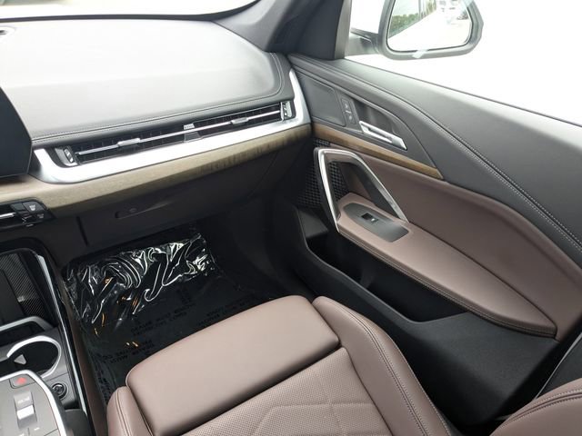 Used 2025 BMW X1 xDrive28i w/ Technology Package image 18