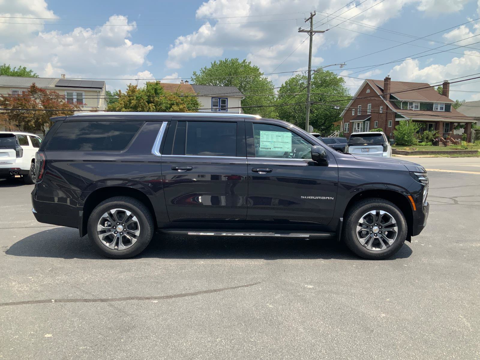 New 2026 Chevrolet Suburban LT w/ Comfort Package AWD/4WD image 12