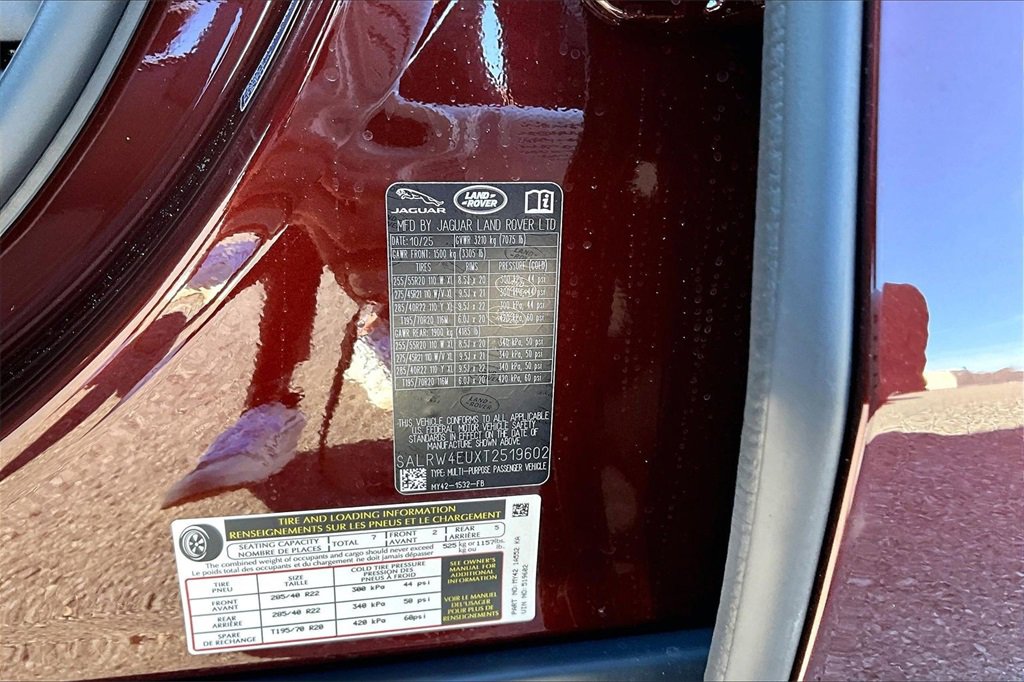 New 2026 Land Rover Discovery Limited Edition image 13