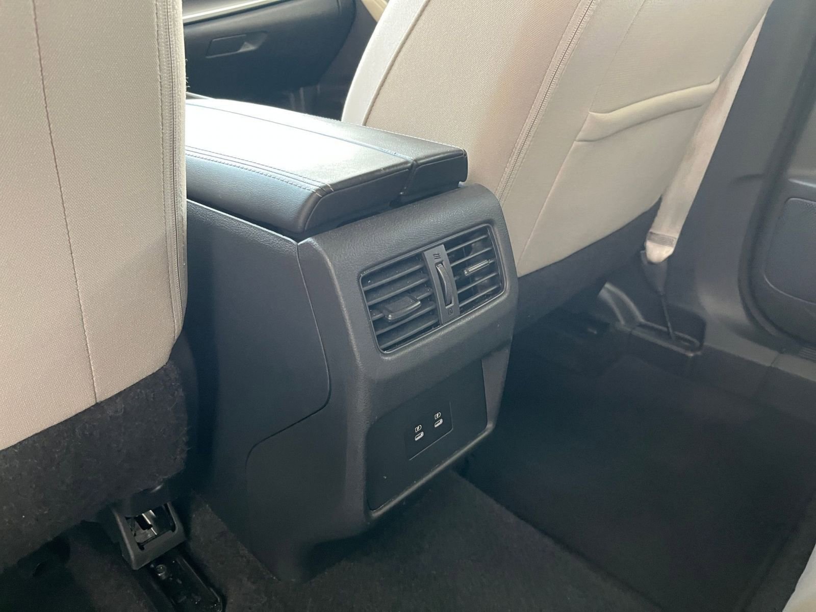 Used 2025 Nissan Rogue SV FWD image 24